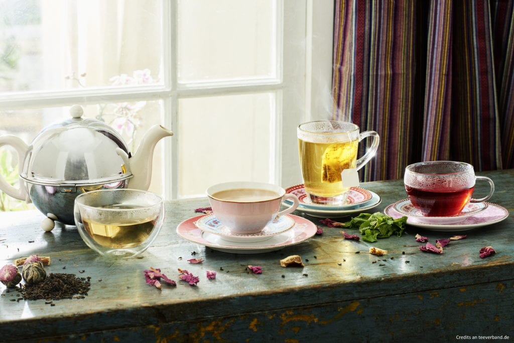Kira Schaper vom Deutschen Tee & Kräuterverband informiert uns rund um das Thema Tee in Deutschland